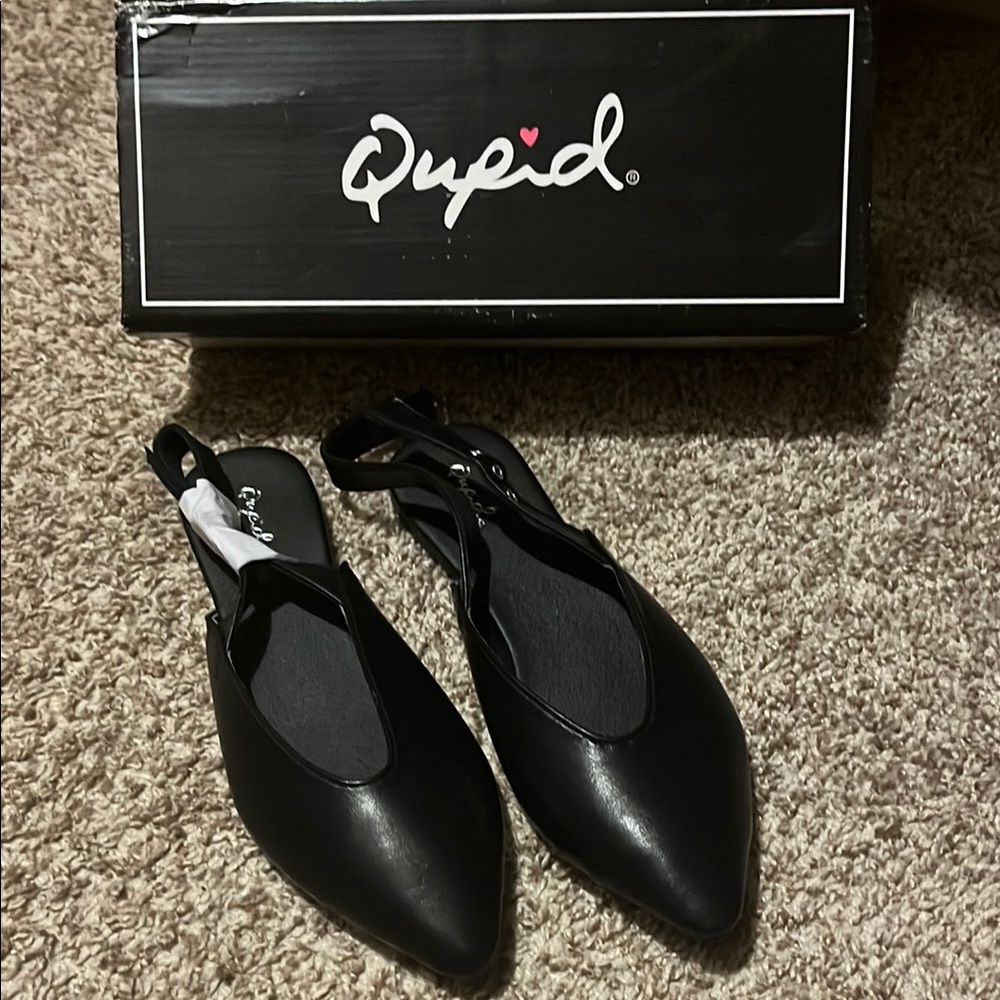 Qupid Women's Black Slingback Flats